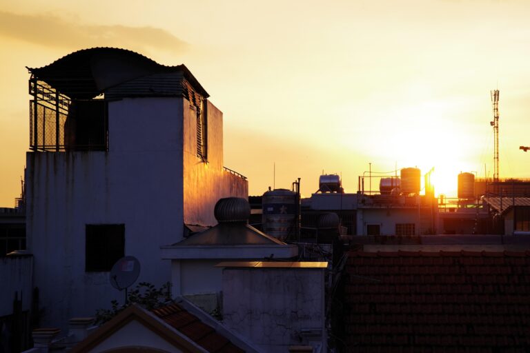 Nên Thuê Kiến Trúc Sư Hay Tự Xây Nhà – Lời Khuyên Từ Chuyên Gia